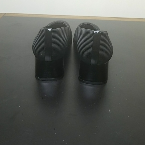 Stuart Weitzman Shoes - Picture 3 of 4